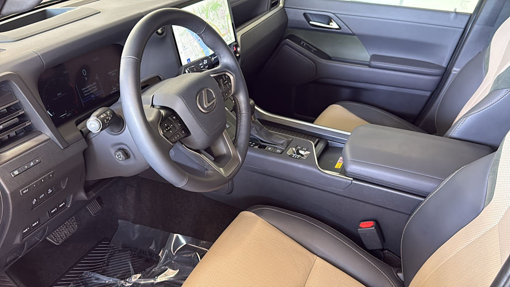 Thumbnail: 2025 Lexus ES - 13