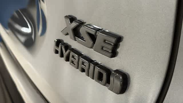 Thumbnail: 2023 Toyota RAV4 - 21