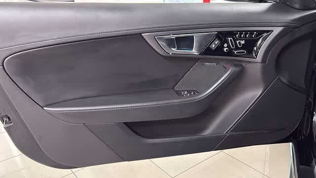 Thumbnail: 2017 Jaguar F-Type - 18