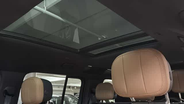 Thumbnail: 2025 Land Rover Defender - 27