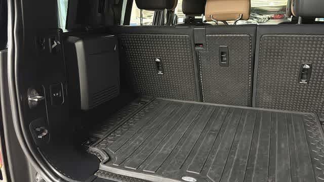 Thumbnail: 2025 Land Rover Defender - 32