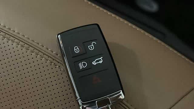 Thumbnail: 2025 Land Rover Defender - 19