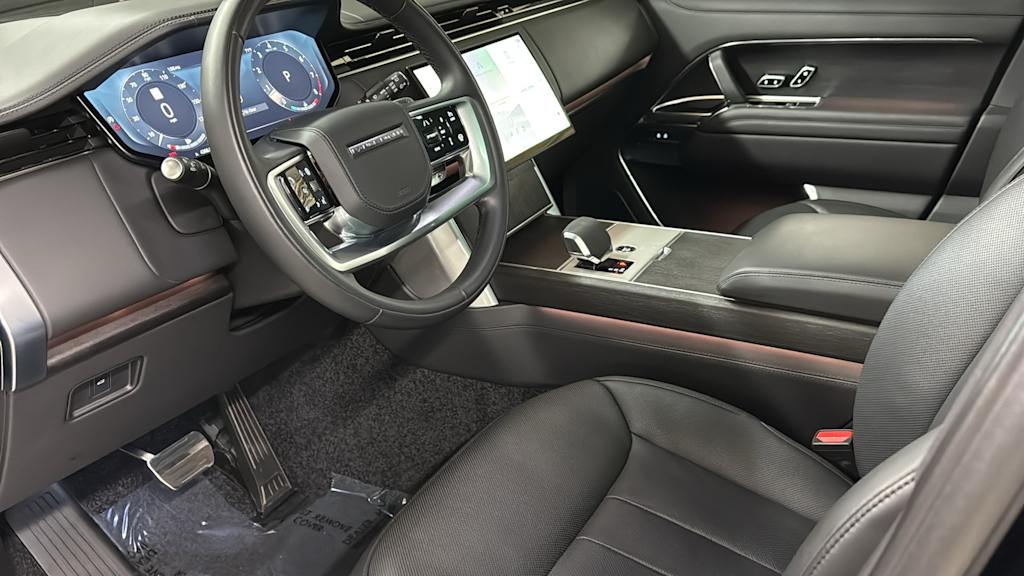 Thumbnail: 2025 Land Rover Range Rover - 24