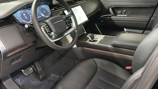 Thumbnail: 2025 Land Rover Range Rover - 23