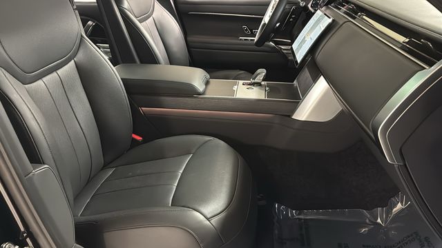 Thumbnail: 2025 Land Rover Range Rover - 29