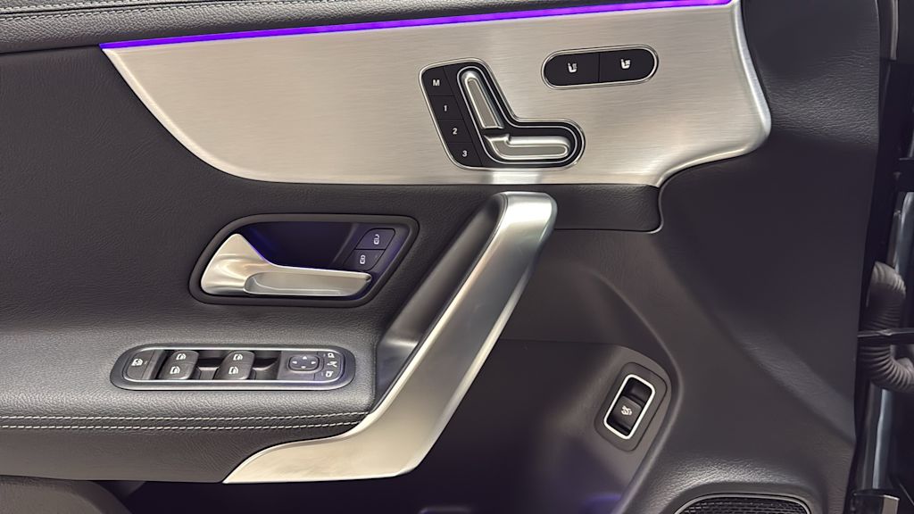 Thumbnail: 2022 Mercedes-Benz CLA - 25