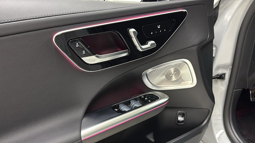 Thumbnail: 2025 Mercedes-Benz C-Class - 24