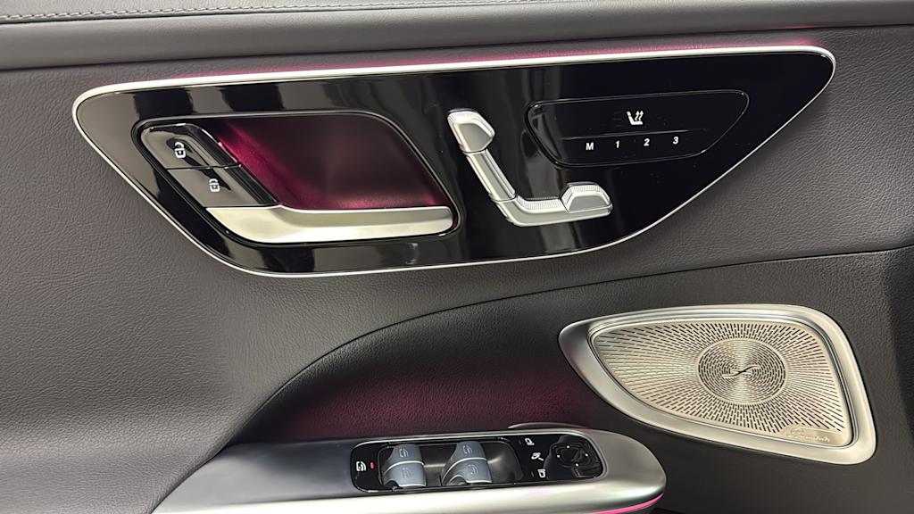 Thumbnail: 2025 Mercedes-Benz C-Class - 25