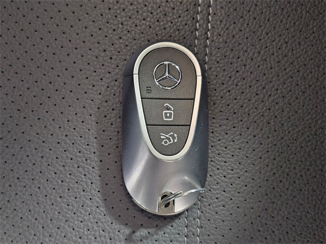 Thumbnail: 2025 Mercedes-Benz C-Class - 18