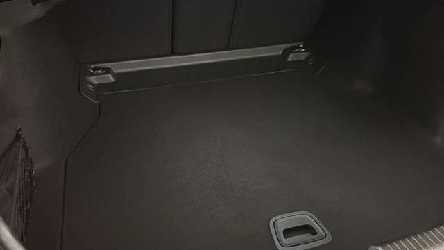 Thumbnail: 2026 Mercedes-Benz C-Class - 34