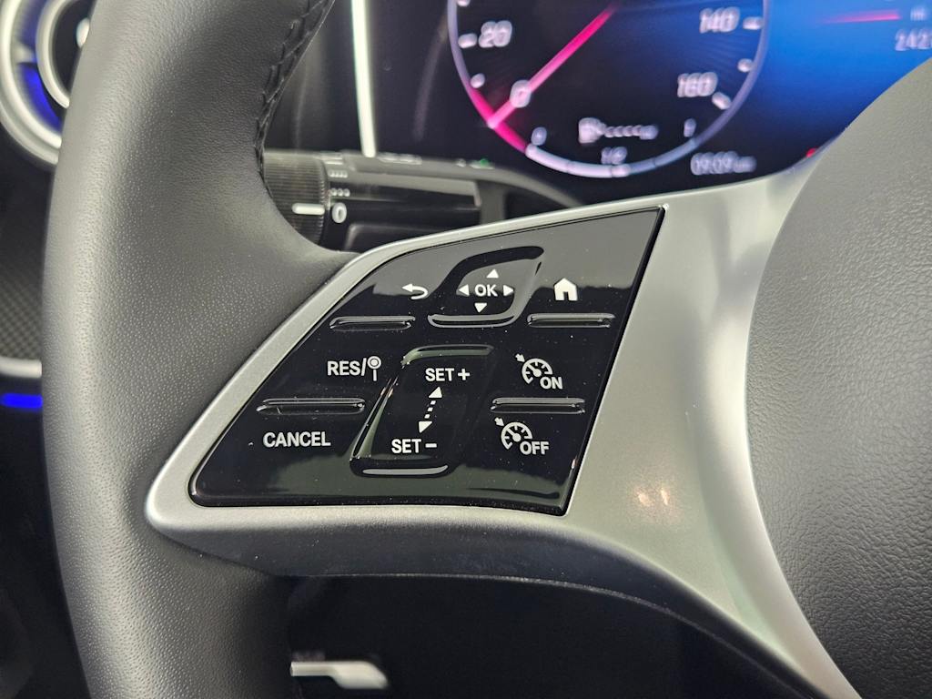 2025 Mercedes-Benz C-Class C 300 32