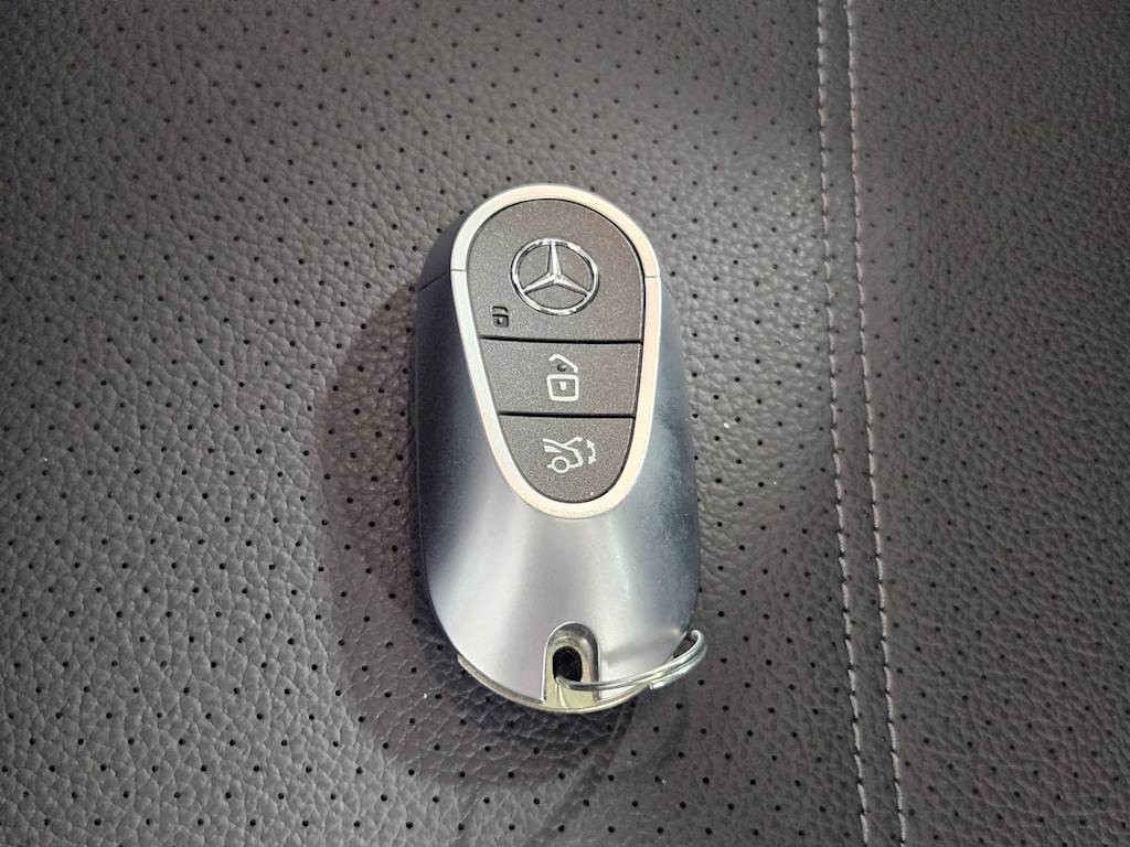 2025 Mercedes-Benz C-Class C 300 19