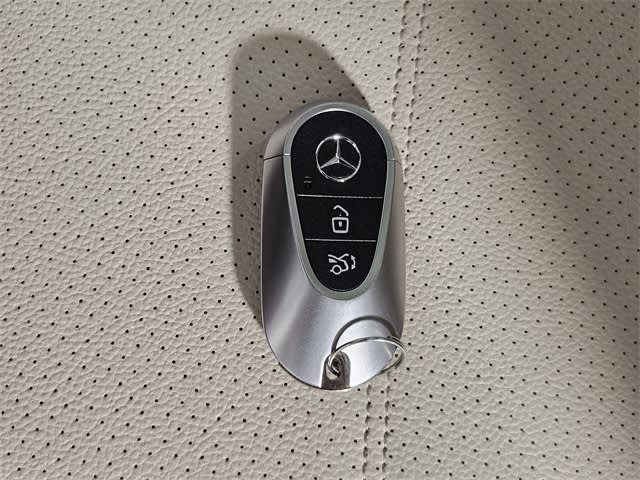 Thumbnail: 2025 Mercedes-Benz C-Class - 19