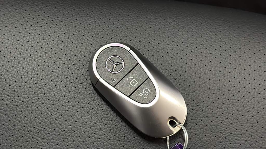 Thumbnail: 2023 Mercedes-Benz C-Class - 19
