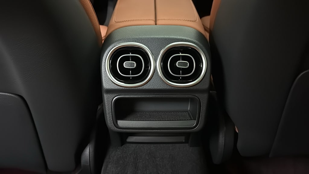 Thumbnail: 2026 Mercedes-Benz C-Class - 32