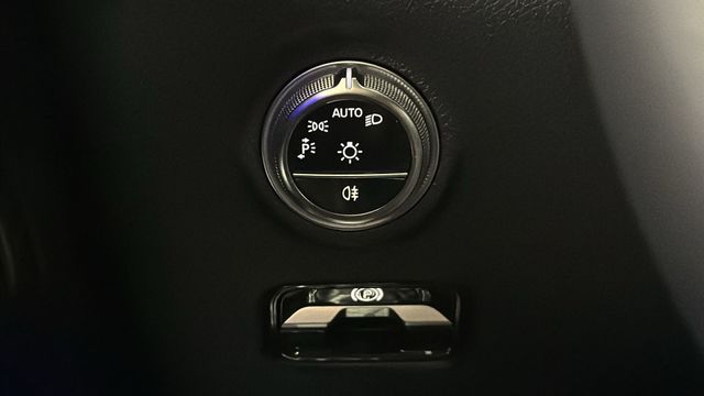 Thumbnail: 2026 Mercedes-Benz C-Class - 24