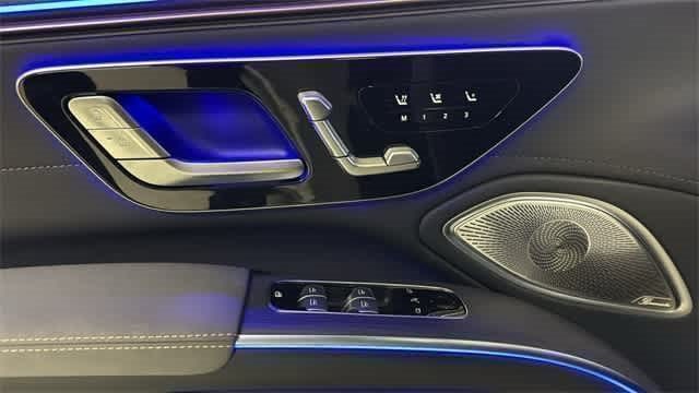 Thumbnail: 2024 Mercedes-Benz EQS - 22