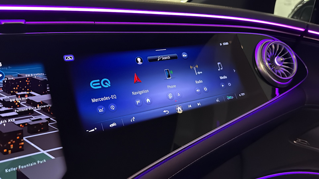 Thumbnail: 2025 Mercedes-Benz EQS - 26