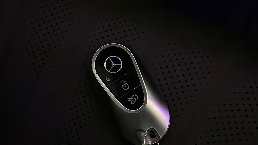 Thumbnail: 2025 Mercedes-Benz EQS - 16