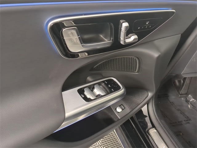 Thumbnail: 2025 Mercedes-Benz E-Class - 25