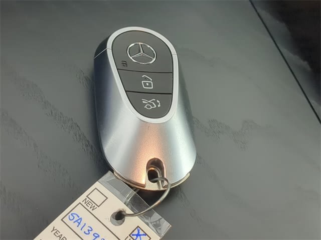 Thumbnail: 2025 Mercedes-Benz E-Class - 18