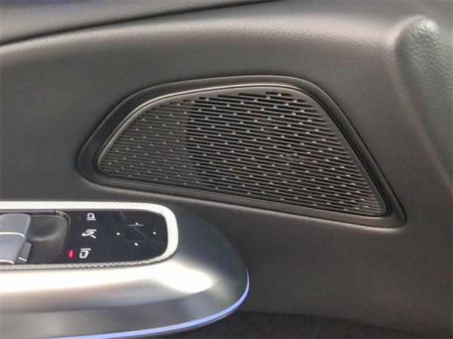 Thumbnail: 2025 Mercedes-Benz E-Class - 35