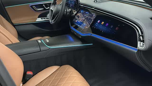 Thumbnail: 2026 Mercedes-Benz E-Class - 35