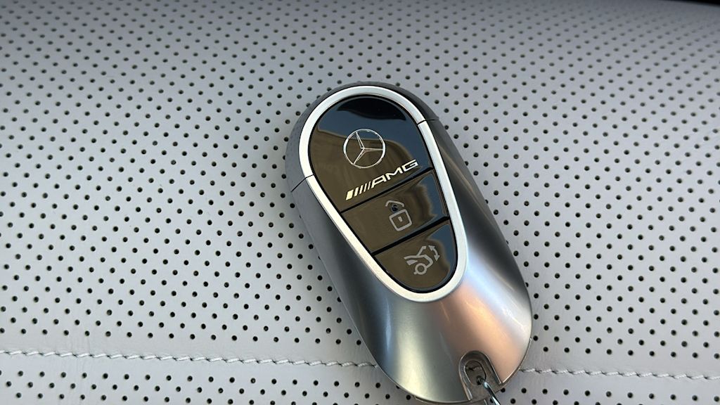 Thumbnail: 2026 Mercedes-Benz E-Class - 35