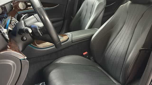 Thumbnail: 2023 Mercedes-Benz E-Class - 10