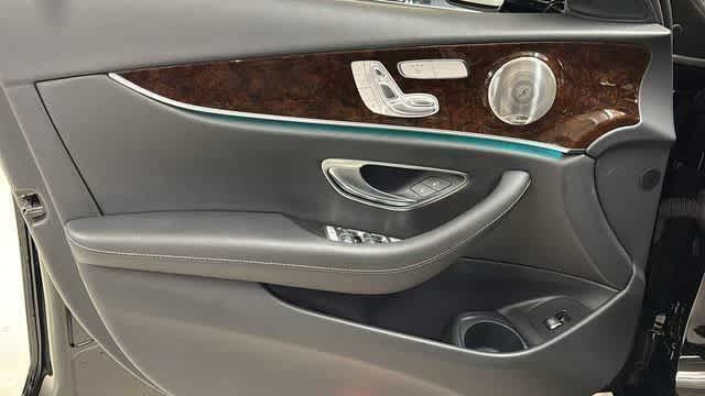 Thumbnail: 2023 Mercedes-Benz E-Class - 21