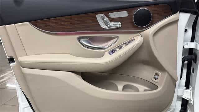 Thumbnail: 2022 Mercedes-Benz GLC - 21