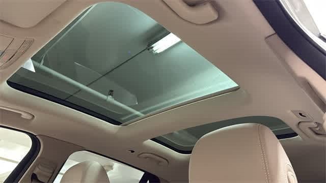 Thumbnail: 2022 Mercedes-Benz GLC - 29