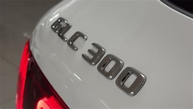 Thumbnail: 2022 Mercedes-Benz GLC - 17