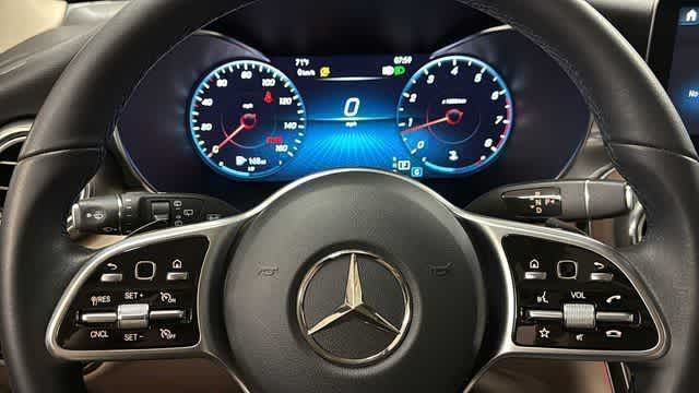 Thumbnail: 2022 Mercedes-Benz GLC - 17