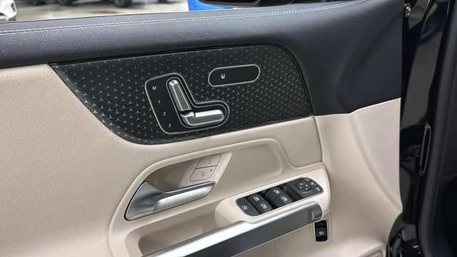 Thumbnail: 2026 Mercedes-Benz GLB - 22