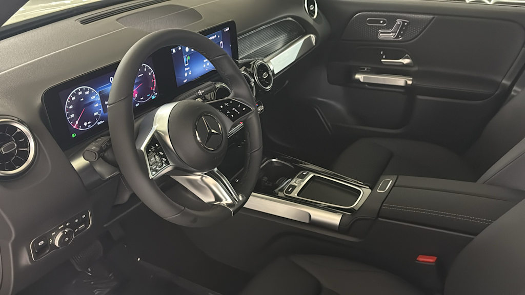 Thumbnail: 2026 Mercedes-Benz GLB - 15