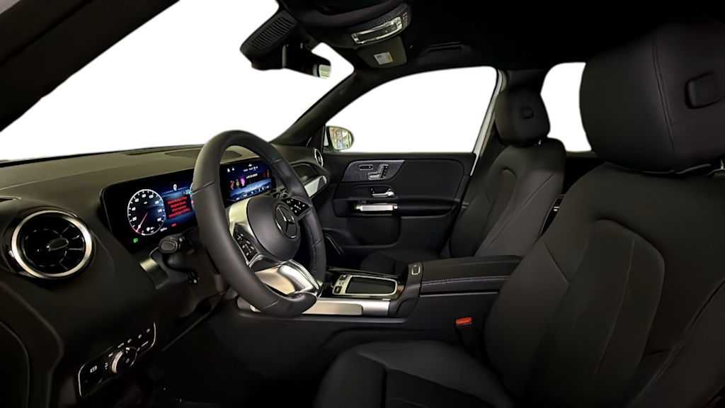 Thumbnail: 2026 Mercedes-Benz GLB - 2