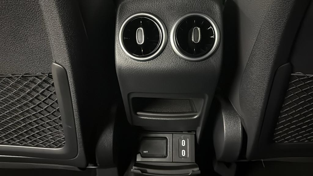 Thumbnail: 2026 Mercedes-Benz GLB - 30