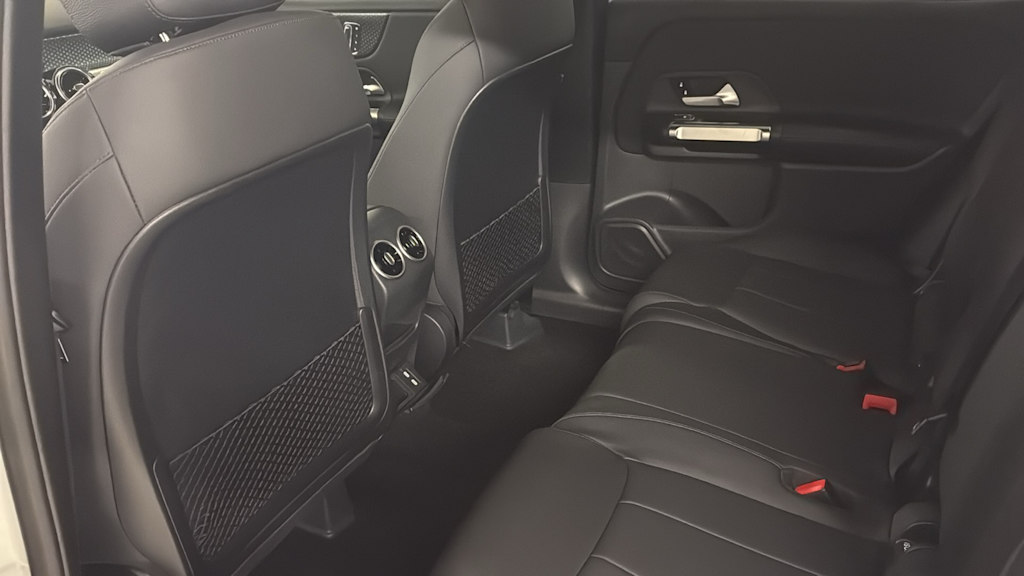 Thumbnail: 2026 Mercedes-Benz GLB - 31