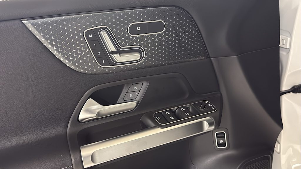 Thumbnail: 2026 Mercedes-Benz GLB - 23