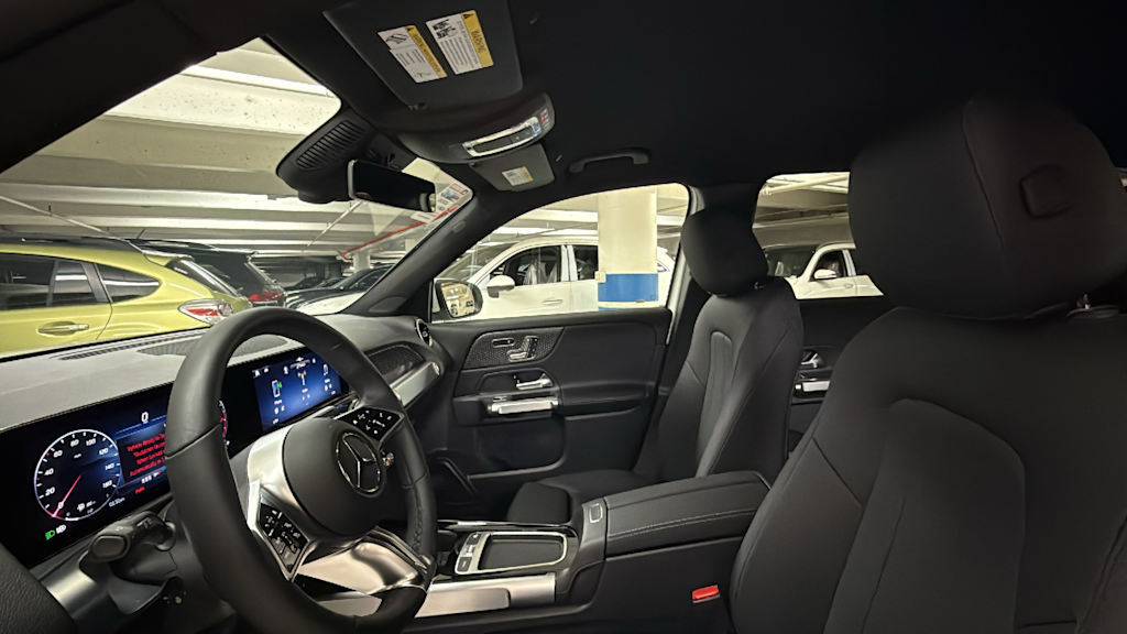 Thumbnail: 2026 Mercedes-Benz GLB - 10
