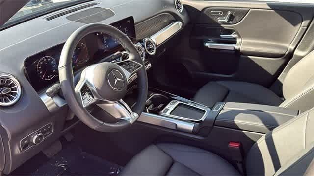 Thumbnail: 2025 Mercedes-Benz GLB - 13