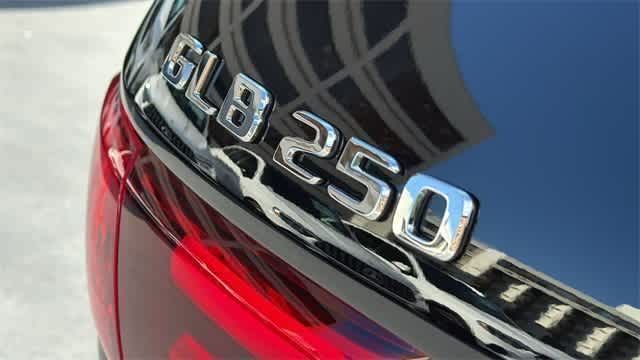 Thumbnail: 2025 Mercedes-Benz GLB - 21