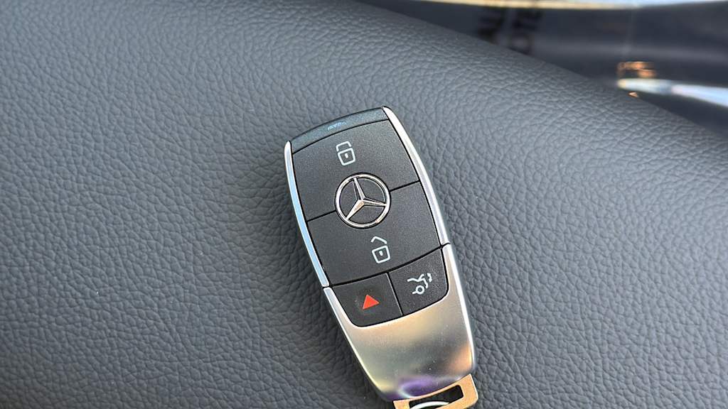 Thumbnail: 2026 Mercedes-Benz GLB - 36