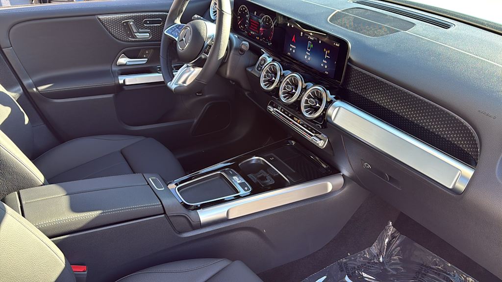 Thumbnail: 2026 Mercedes-Benz GLB - 15