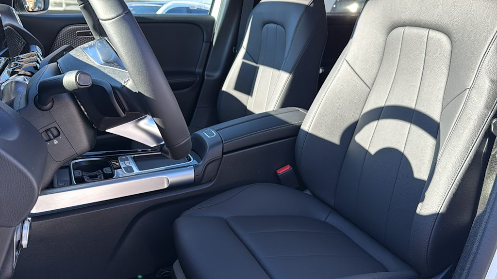 Thumbnail: 2026 Mercedes-Benz GLB - 12