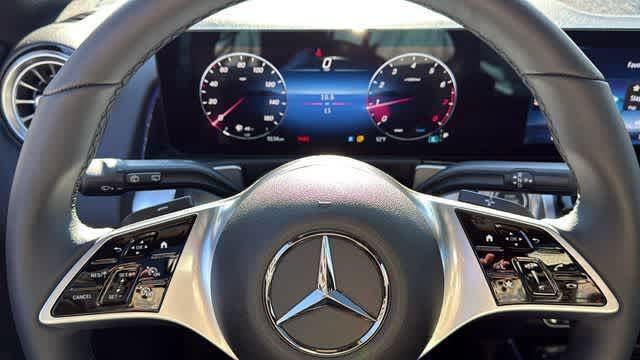 Thumbnail: 2026 Mercedes-Benz GLB - 2