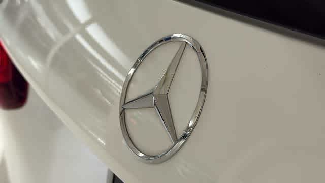 Thumbnail: 2022 Mercedes-Benz GLB - 7