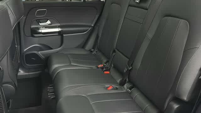 Thumbnail: 2022 Mercedes-Benz GLB - 32