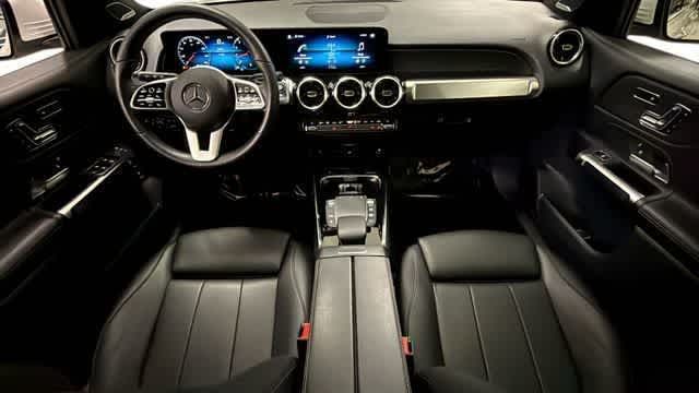 Thumbnail: 2022 Mercedes-Benz GLB - 2